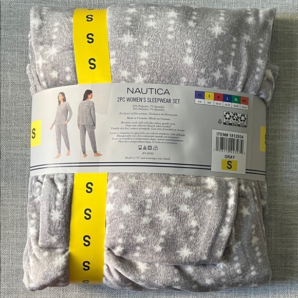 BRAND NEW W TAGS Nautica Gray Star Women's Sleepwear Set. Silky stretch fleece - Picture 4 of 4